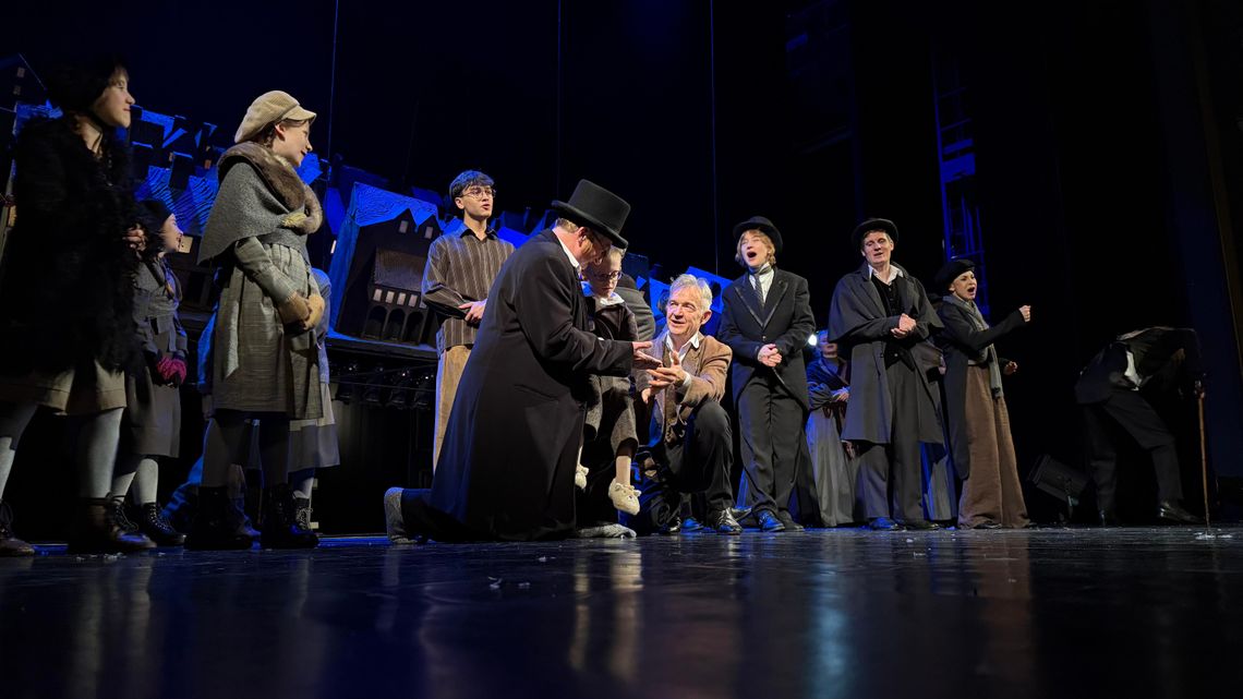 "𝗦𝗰𝗿𝗼𝗼𝗴𝗲.Opowieść wigilijna o Duchu" - to przedstawienie dla każdego:) "𝗦𝗰𝗿𝗼𝗼𝗴𝗲.Opowieść wigilijna o Duchu" - to przedstawienie dla każdego:)