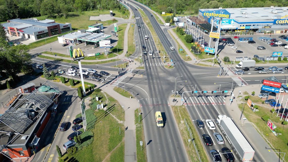 Skrzyżowanie al. Jana Pawła II z Grunwaldzką - kiedy można spodziewać się mandatu…?