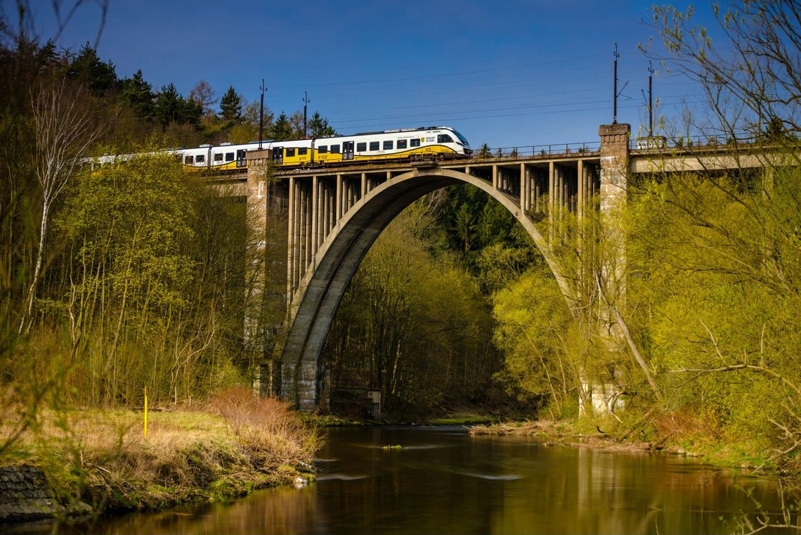 Tegoroczne Święta Wielkanocne to doskonały moment, by zwolnić tempo i wyruszyć w drogę,  odwiedzić bliskich, złapać trochę oddechu albo odkrywać najciekawsze zakątki Dolnego Śląska.