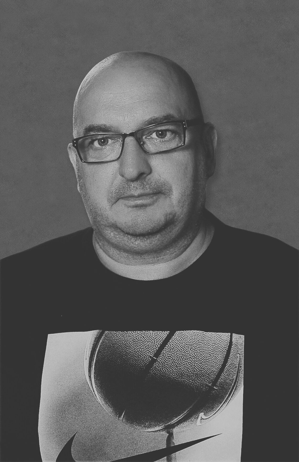 Wczoraj (12.12.) dowiedzieliśmy się o śmierci naszego kolegi Jacka Sałaputy, dziennikarza i wydawcy Muzycznego Radia.