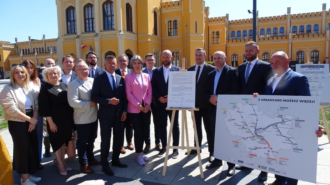 📣 We Wrocławiu pojedziemy pociągiem z biletem miejskim.