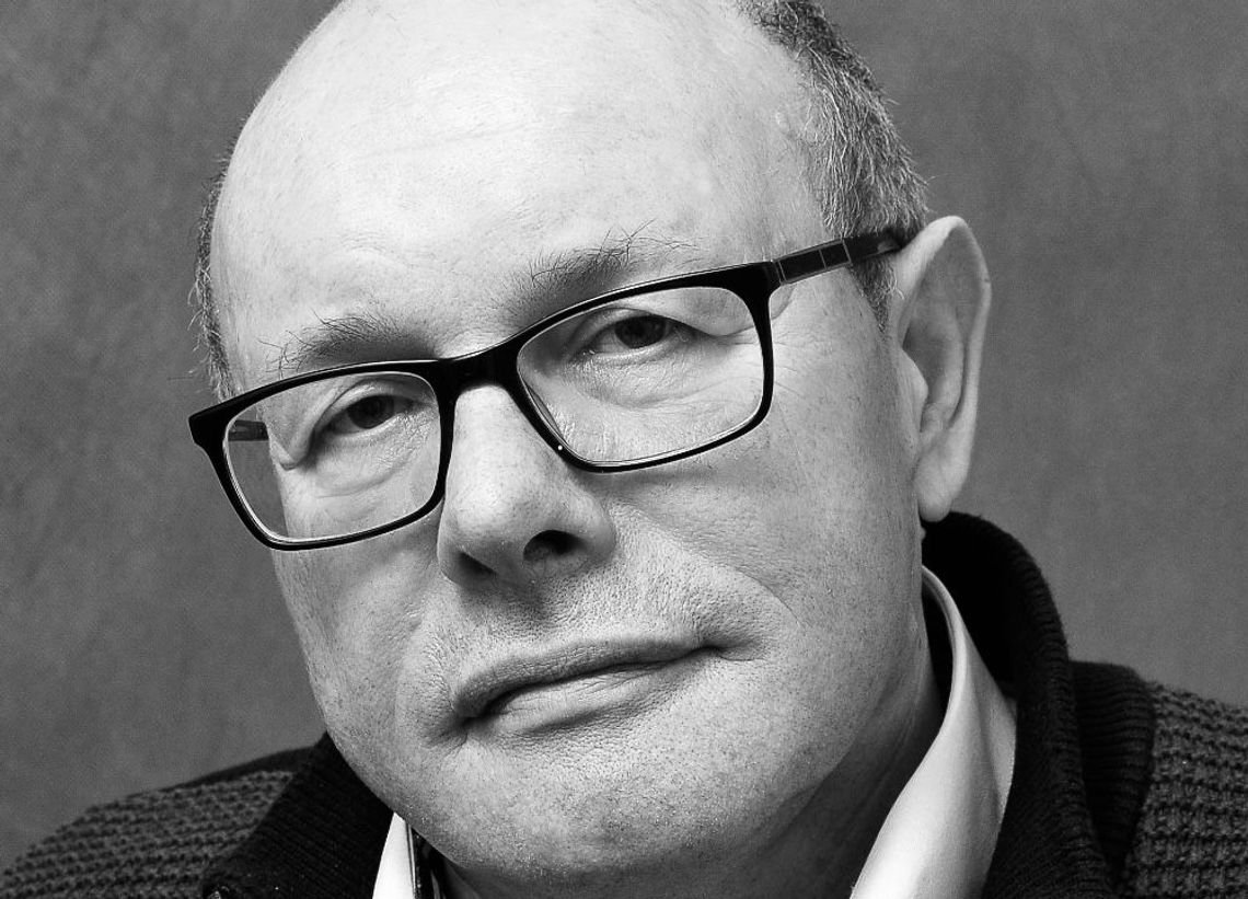 𝗭 𝗼𝗴𝗿𝗼𝗺𝗻𝘆𝗺 𝘀𝗺𝘂𝘁𝗸𝗶𝗲𝗺 informujemy, że po wieloletniej chorobie zmarł Janusz Malik